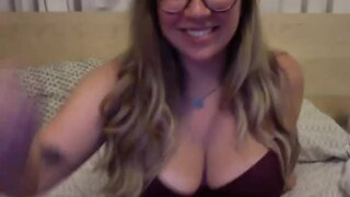 Leahlove27 2019-Sep-07 webcam show. Duration 00:41:35 - CamShows.tv