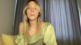 Angel_from_sky 2022-Apr-22 webcam show. Duration 00:30:26 - CamShows.tv