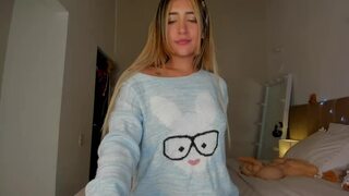 Amelie_bunny_real 2021-Nov-26 webcam show. Duration 00:27:02 - CamShows.tv