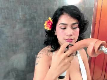 Zyle_boobs_