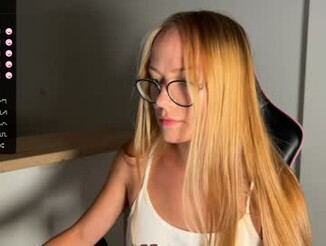 Emily_jayreal