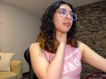 Kitty_curly